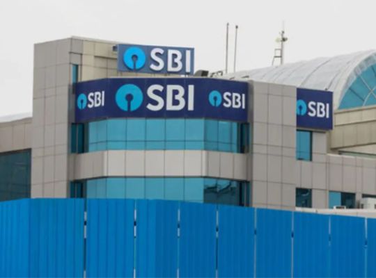 Big News: SBI data leak sparks alarm! Sensitive records of 3,897 customers found on the dark web; cybersecurity agency to conduct an investigation.