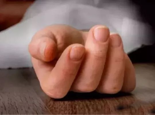Haldwani: A father of three arrived at a hotel to meet a married woman; he died after consuming a potency-enhancing drug. The woman also has two children.